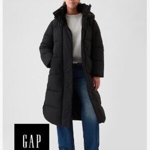 GAP Women's Long Black Puffer Jacket